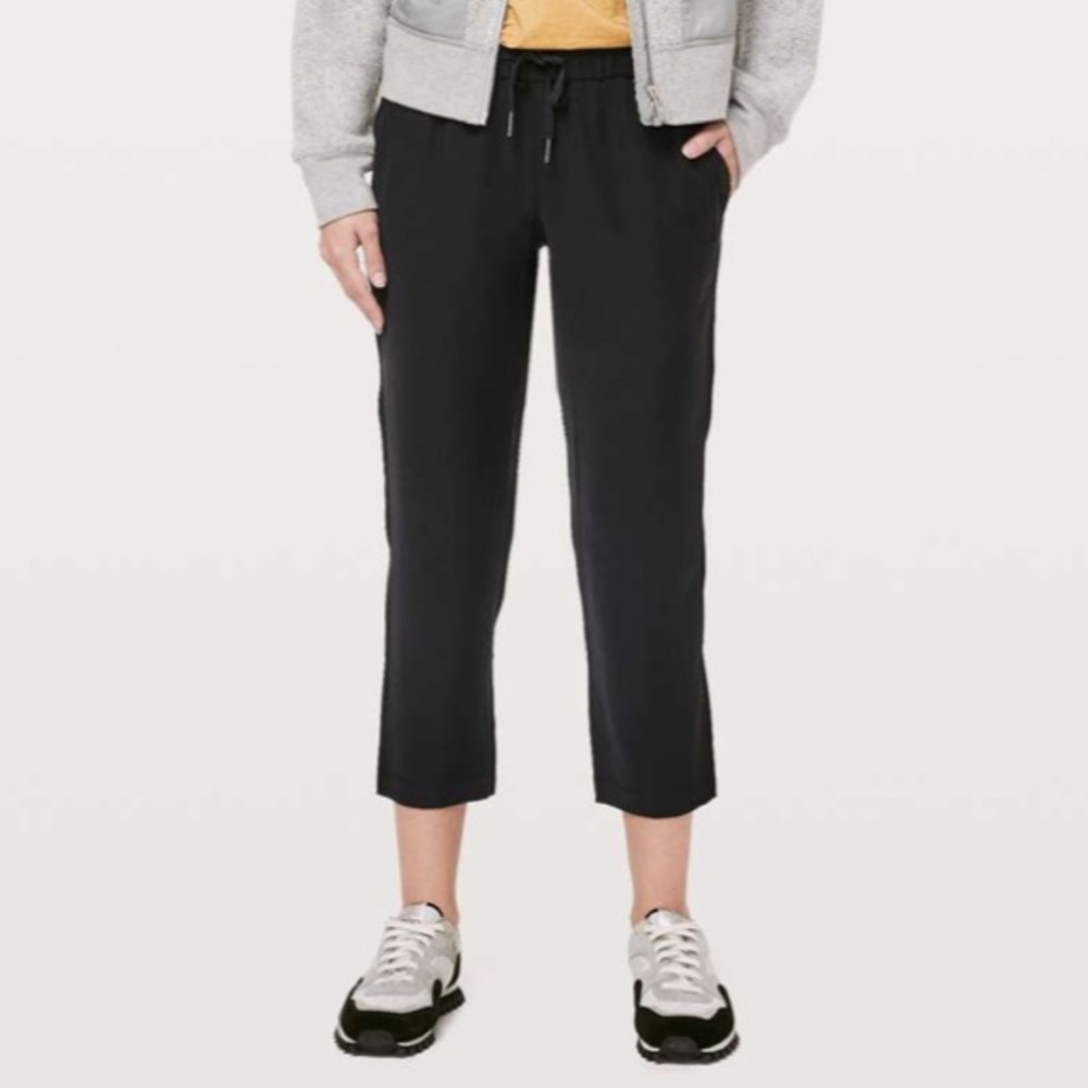 Lululemon Athletica Black On The Fly Crop 23” Pants - Picture 3 of 7